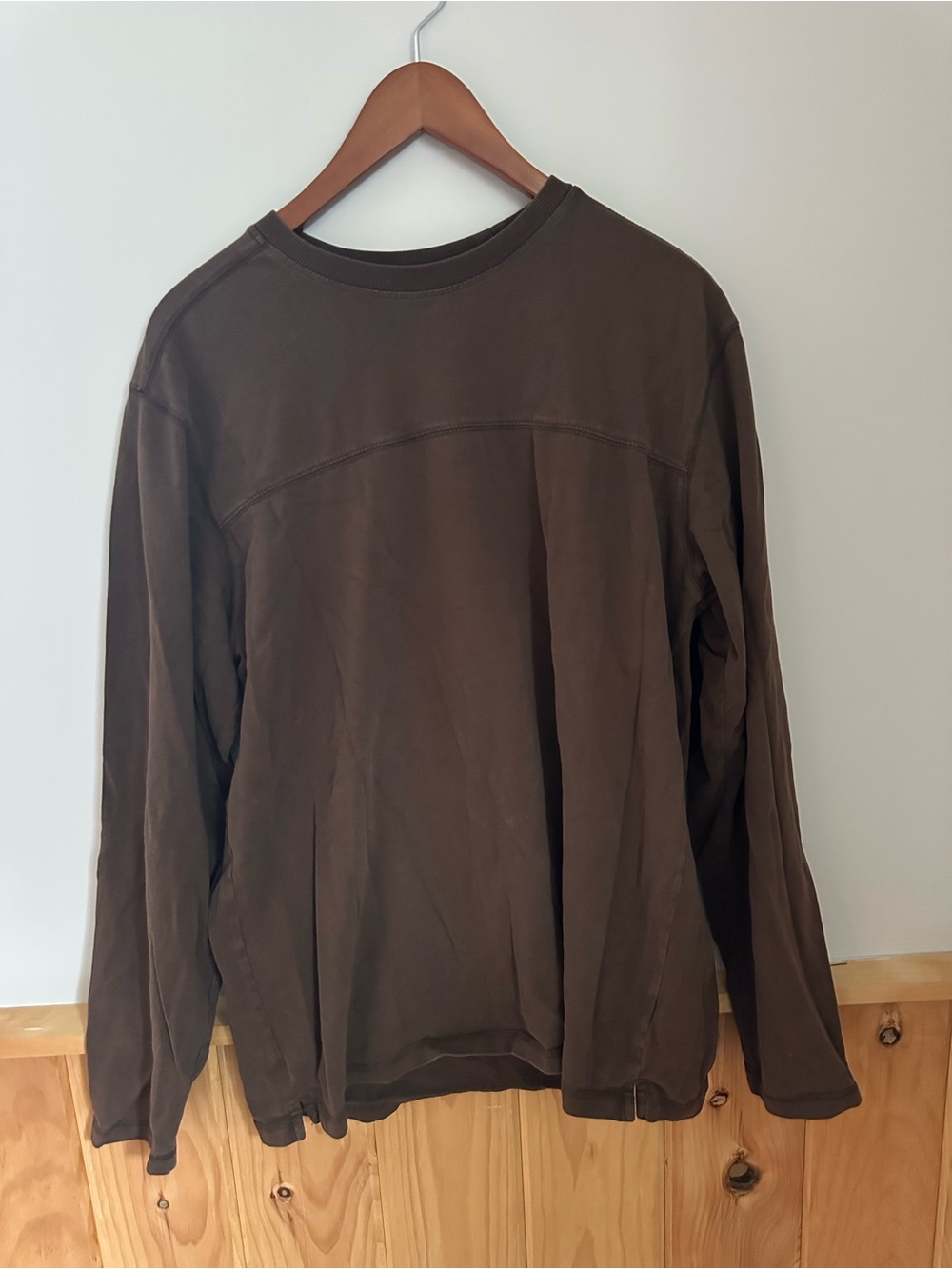 Men's Long-Sleeve Crewneck Shirt in Dark Brown